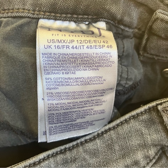 NYDJ Black High-Waisted Jeans - Picture 16 of 16